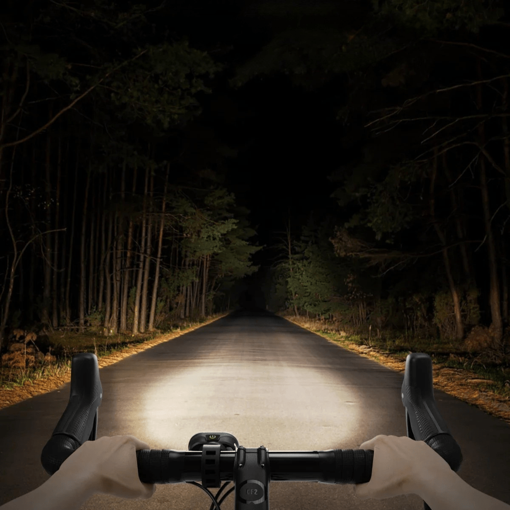 Vélo Éclairage - SmartBeam™ - Lumière Avant - VeloConnecte & Sécurité
