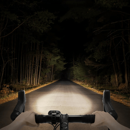 Vélo Éclairage - SmartBeam™ - Lumière Avant - VeloConnecte & Sécurité